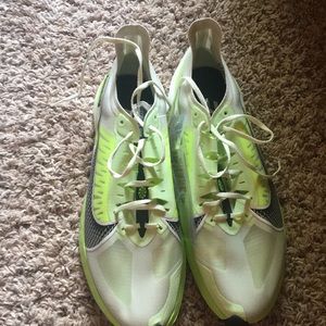 Brand new men’s Nike running shoes